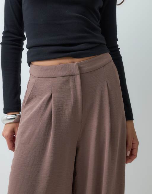 Miss Selfridge tailored baggy balloon trouser in taupe, 3 of 5