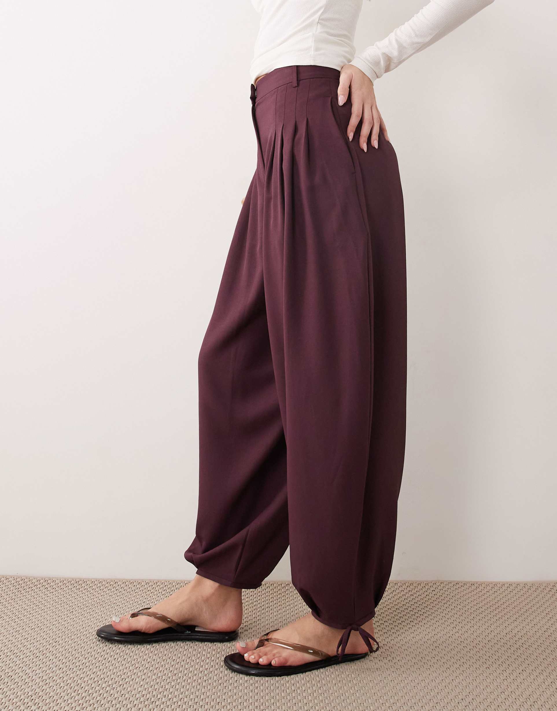 miss selfridge tailored balloon pants in fig