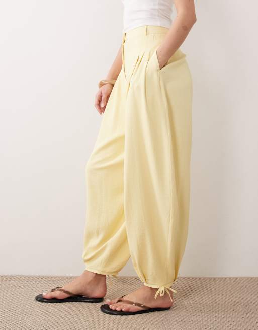 Miss Selfridge tailored balloon trouser in buttermilk, 2 of 5