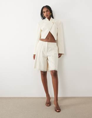 Miss Selfridge Tailored Bermuda Short With Lace Trim In White