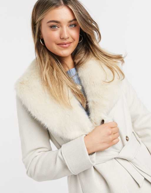 Cream coat with fur on sale collar