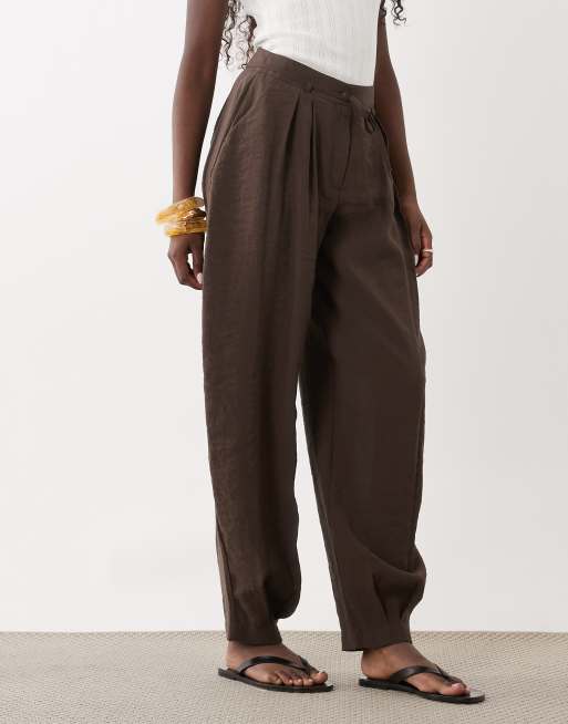 Miss Selfridge tailored fluid balloon trouser in chocolate, 2 of 5
