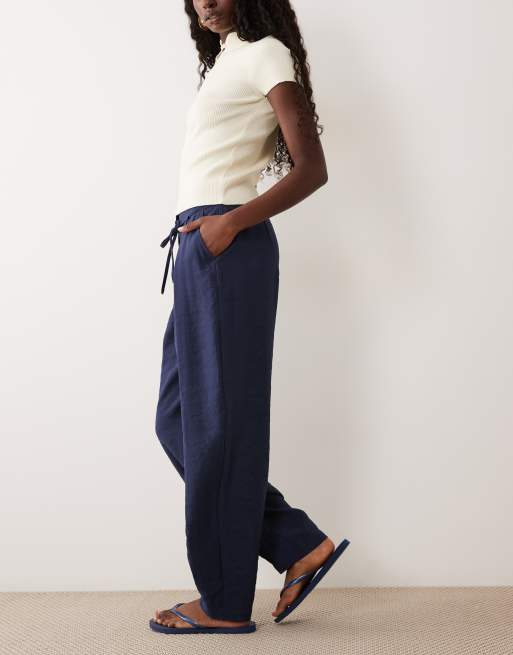 Miss Selfridge tailored fluid pleat balloon trouser in navy, 2 of 5