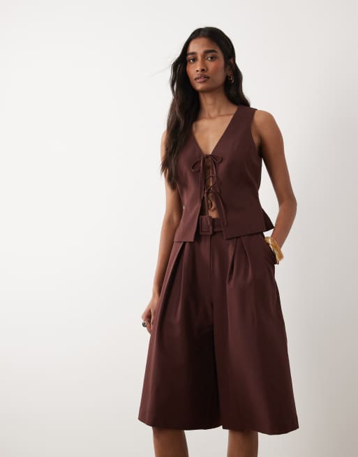 Miss Selfridge tailored longline short co-ord in chocolate, 4 of 5