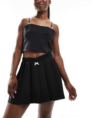 tailored sporty trim pleated mini skirt in black