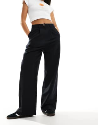 tailored wide leg pants in black