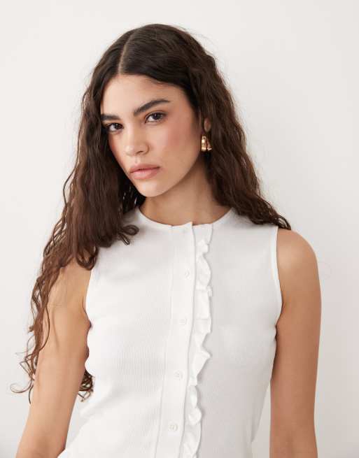 Miss Selfridge - Tanktop met knoopsluiting en ruches aan de zoom in crème, 3 van 4