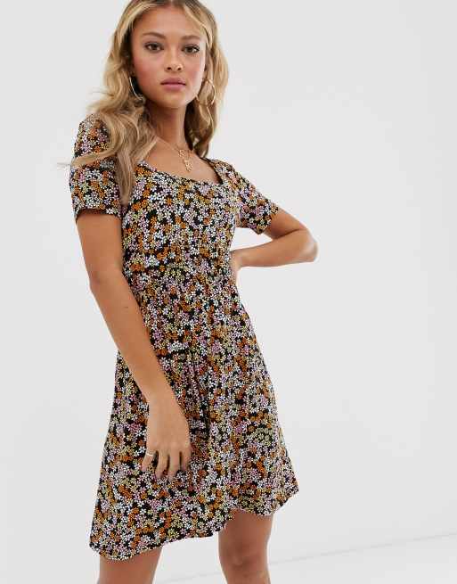 Miss Selfridge tea dress with square neck in ditsy print | ASOS