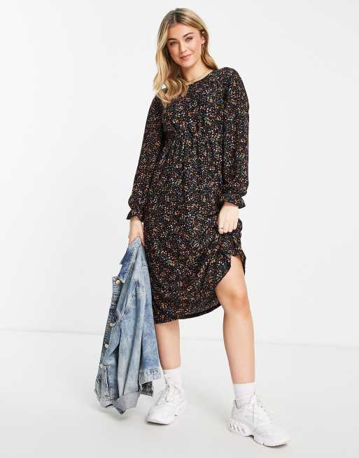 Miss Selfridge – Teksturowana dżersejowa sukienka midi w jasny kwiatowy wzór