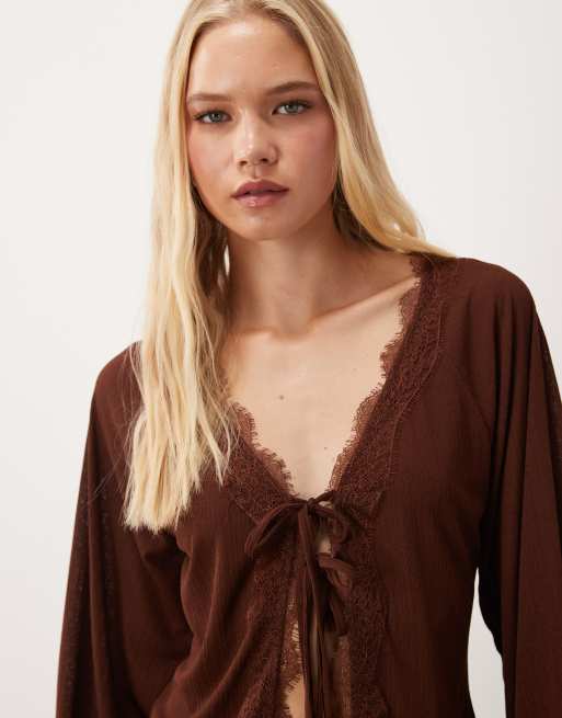 Miss Selfridge top à manches longues ballon avec lien sur le devant et dentelle, chocolat, 3 de 4