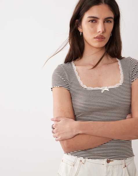 Miss Selfridge - Top a maniche corte a righe con scollo squadrato e finiture in pizzo - view 1