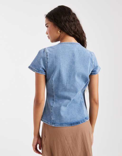 Miss Selfridge - Top a maniche corte in denim lavaggio blu asimmetrico, 2 di 4