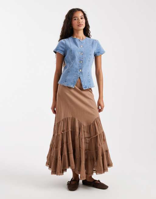 Miss Selfridge - Top a maniche corte in denim lavaggio blu asimmetrico, 4 di 4