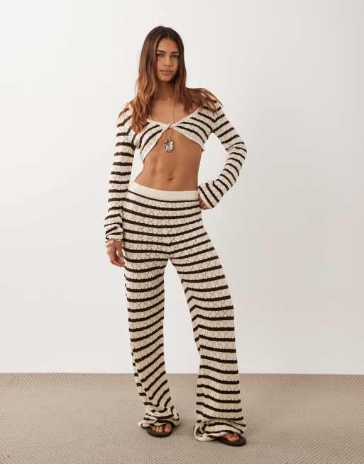 Miss Selfridge - Top a maniche lunghe all'uncinetto a righe con dettaglio attorcigliato, 3 di 4