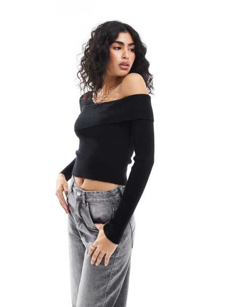 Miss Selfridge - Top a maniche lunghe asimmetrico in maglia nero a coste - view 1