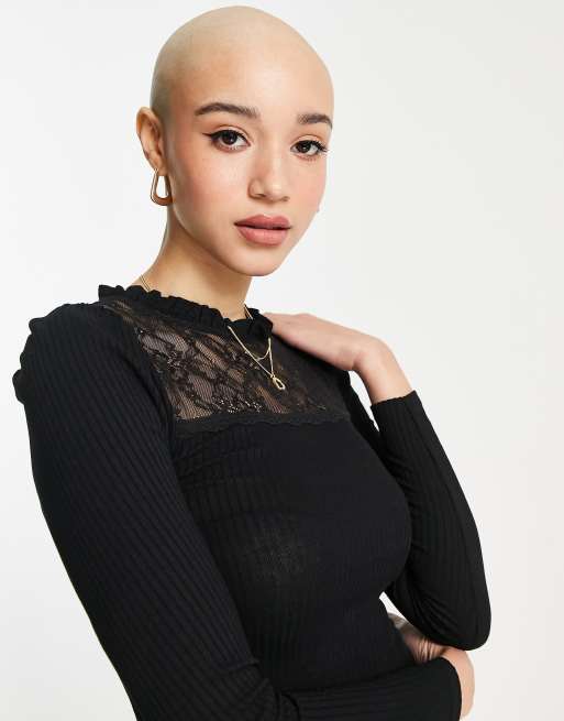 Miss Selfridge - Top a maniche lunghe nero con inserto in pizzo con volant 