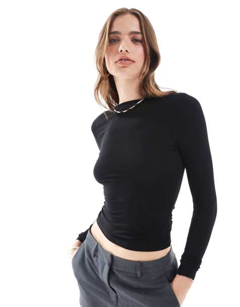 Miss Selfridge - Top a maniche lunghe nero con scollo a barchetta - view 1
