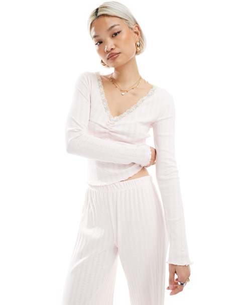 Miss Selfridge - Top a maniche lunghe rosa traforato con finiture in pizzo in coordinato - view 1