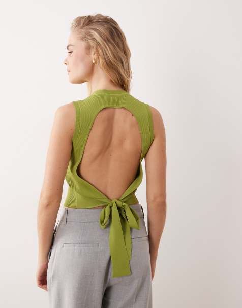 Miss Selfridge – Top bez rękawów z prążkowanej dzianiny z odkrytymi plecami w kolorze khaki - view 1