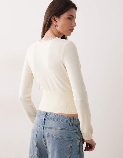 Miss Selfridge - Top cache-cœur en maille avec bordures en dentelle, 4 de 4