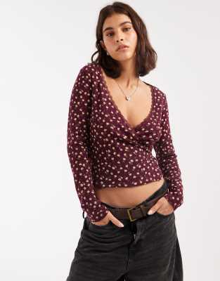 Miss Selfridge - Top cache-cœur manches longues en maille pointelle à petites fleurs