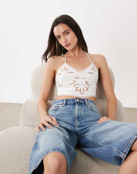 Miss Selfridge - Top color crema estilo sujetador con diseño calado - view 1