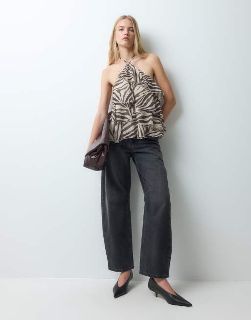 Miss Selfridge top con allacciatura al collo e volant, zebra, 2 di 5