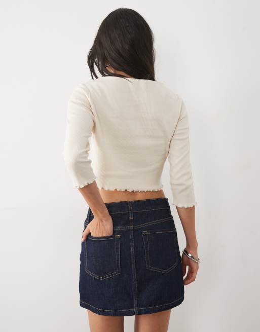 Miss Selfridge top con scollo a barchetta e bottoni, maniche 3/4, color crema, 3 di 4
