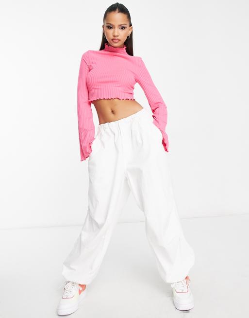 Miss Selfridge - Top côtelé à manches évasées et bords ondulés - Rose, 4 de 4