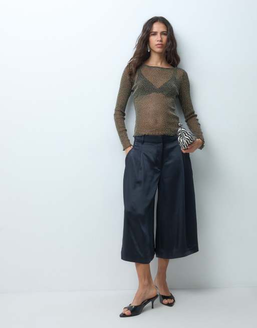 Miss Selfridge top de manga larga de malla con hotfix en verde oliva, 3 de 5