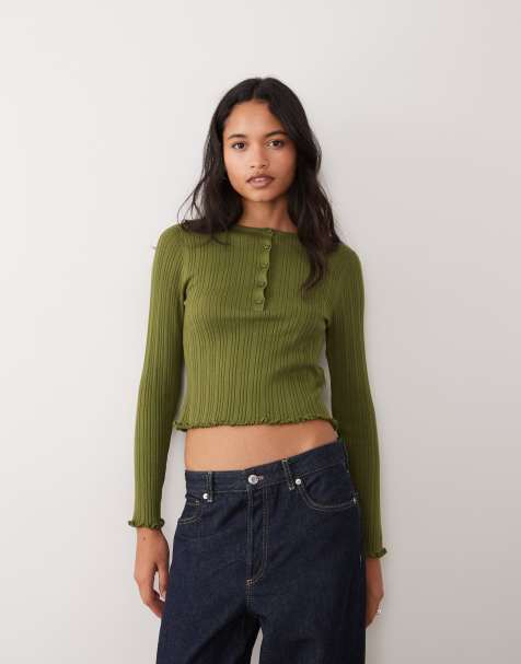 Miss Selfridge - top de punto acanalado con botones y cuello panadero en verde oliva - view 1
