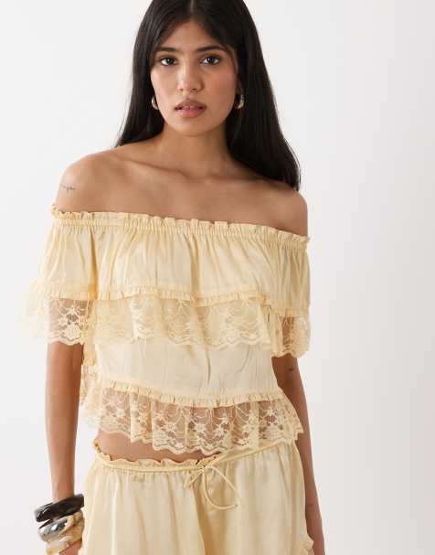 Miss Selfridge - Top d'ensemble avec encolure Bardot en satin et dentelle - Babeurre - view 1