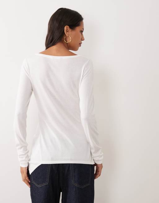 Miss Selfridge top en maille fine à nouer à la taille en crème, 3 de 4