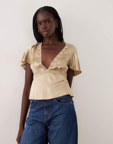 Miss Selfridge top en satin à bordure en dentelle, manches chauve-souris, crème - view 1