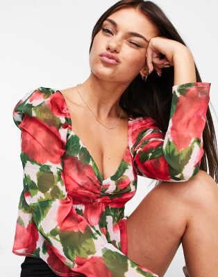 Miss Selfridge - Top froncé devant en mousseline à imprimé roses flou | ASOS