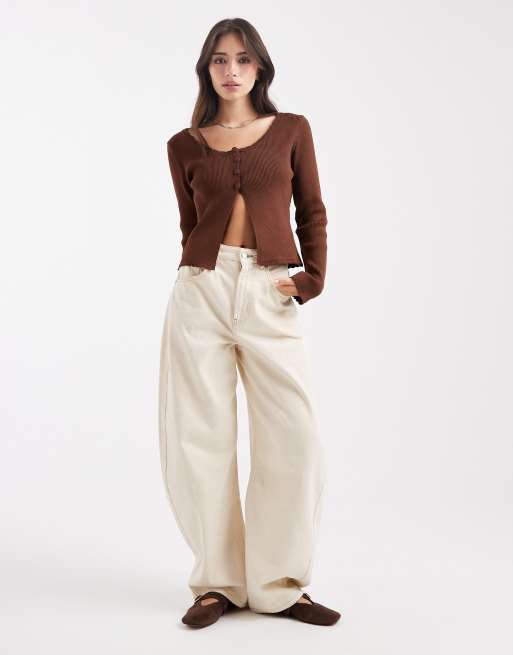 Miss Selfridge - Top in maglia color cioccolato con bordi ondulati