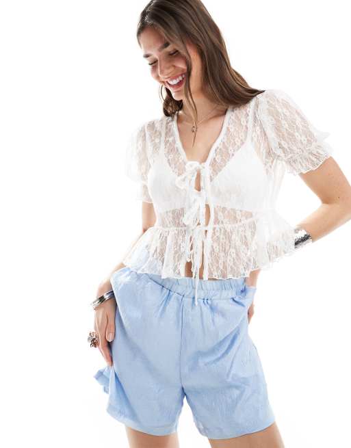 Miss Selfridge - Top in pizzo con maniche a sbuffo e laccetti frontali