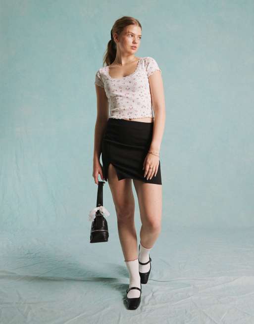 Miss Selfridge - Top manches courtes échancré en maille pointelle à petites fleurs et dentelle, 3 de 4