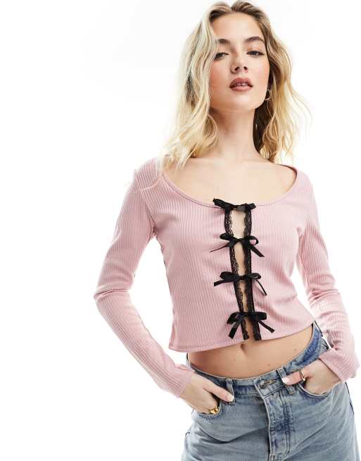 Miss Selfridge - Top manches longues avec dentelle et nœuds - Rose