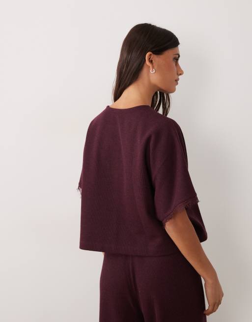 Miss Selfridge top med flagermusærmer, knaplukning og blondedetalje i blomme, 3 af 4
