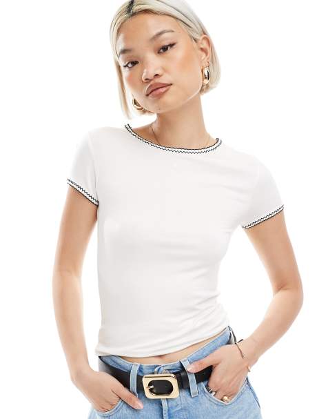 Miss Selfridge - Top met ronde hals en lange mouwen van jerseystof in crème - view 1