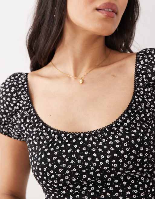 Miss Selfridge - Top milkmaid con stampa a fiorellini su base scura, 3 di 4
