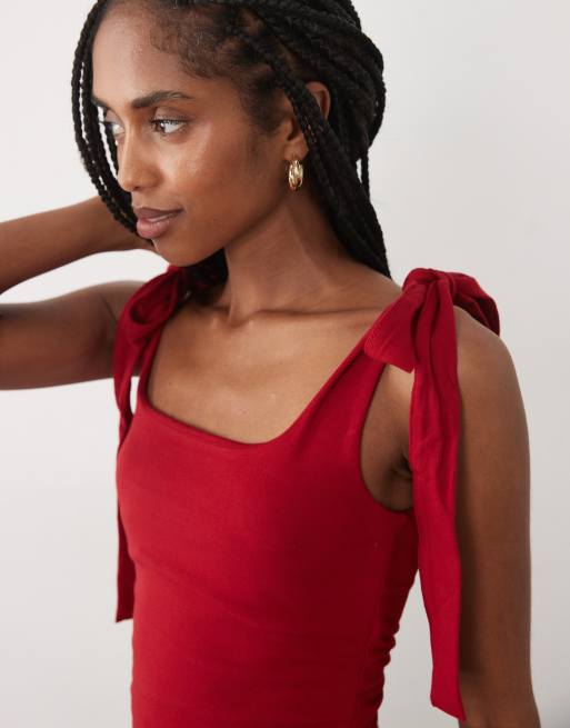 Miss Selfridge Top mit Bindeträgern in Rot, 3 von 4