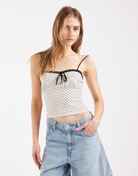 Miss Selfridge – Top na ramiączkach w groszki z koronkowym wykończeniem - view 1