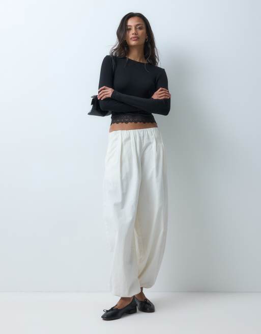 Miss Selfridge - top negro con cuello redondo y ribete de encaje, 5 de 5