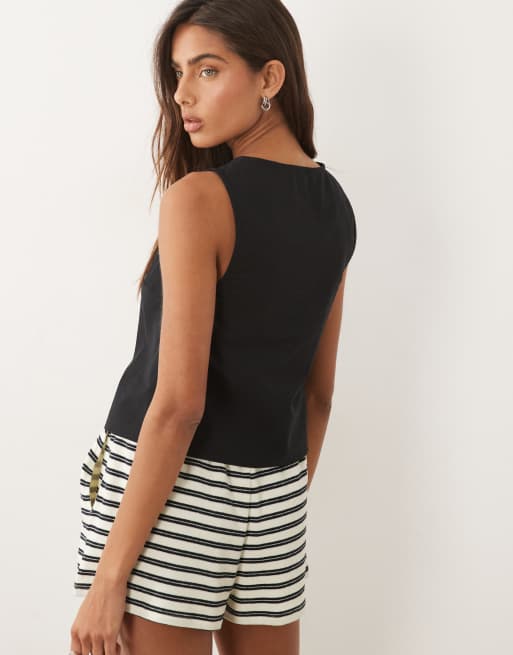 Miss Selfridge - Top negro con lazada delantera de mezcla de lino, 4 de 4