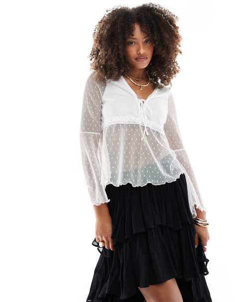 Miss Selfridge - Top peplo in pizzo color avorio con maniche lunghe scampanate - view 1