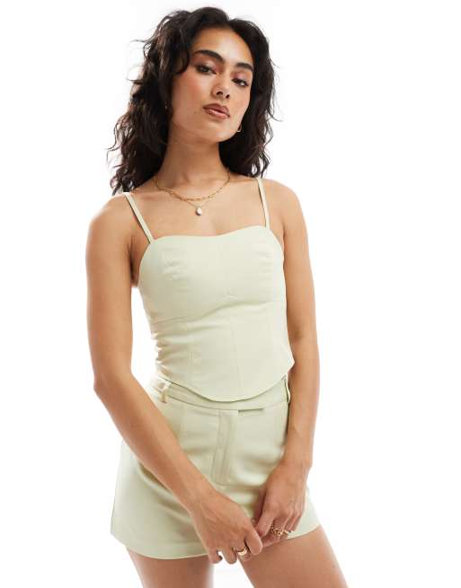 Miss Selfridge - Top sartoriale stile corsetto con spalline sottili verde lime in coordinato