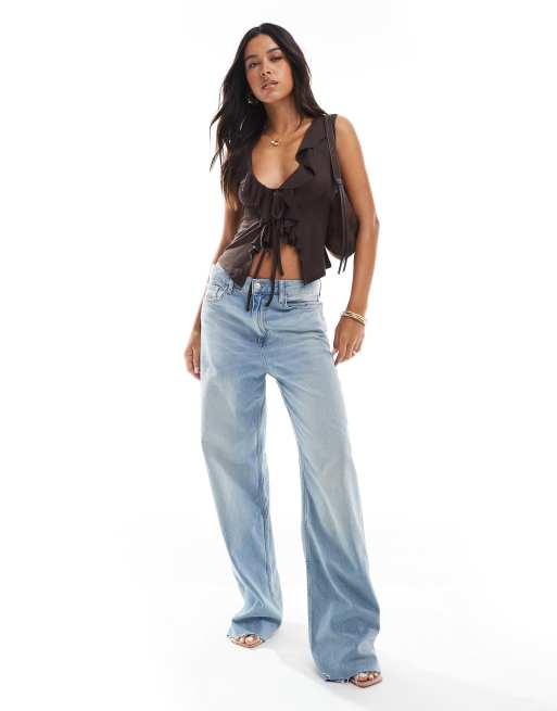 Miss Selfridge - Top senza maniche marrone allacciato sul davanti con volant, 2 di 4