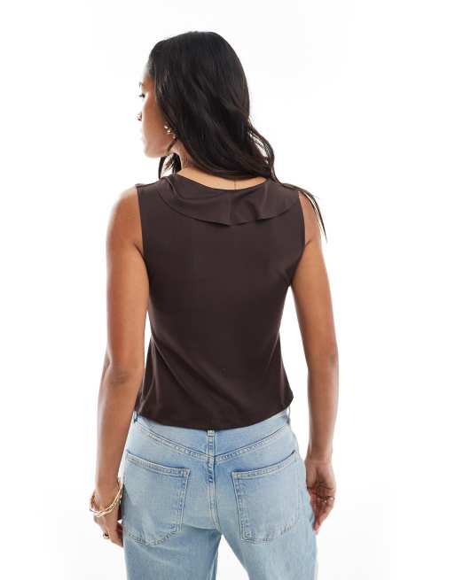 Miss Selfridge - Top senza maniche marrone allacciato sul davanti con volant, 4 di 4